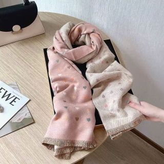 Khăn choàng len hoạ tiết trái tim size 190*60cm