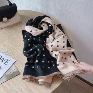 Khăn choàng len hoạ tiết trái tim size 190*60cm