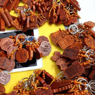 Combo 10 móc khóa gỗ mix ngẫu nhiên 10 mẫu khác nhau