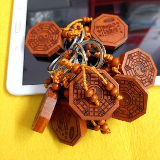 Combo 10 móc khóa gỗ mix ngẫu nhiên 10 mẫu khác nhau