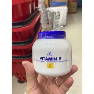 Kem dưỡng ẩm Vitamin E 200gr - Thái Lan