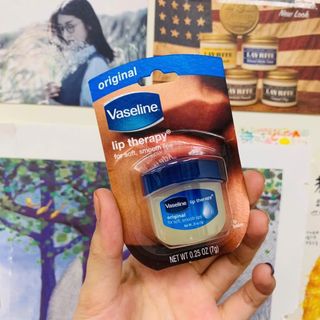 Sáp Dưỡng môi Vaseline lip Therapy 7g