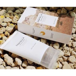 Kem Dưỡng Ẩm Skin1004 Madagascar Centella Soothing cream 75ml (Nắp Trắng)