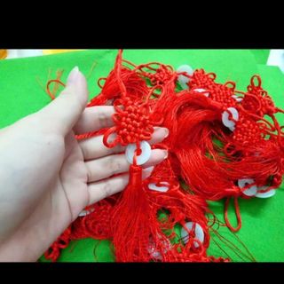 Dây treo phong thủy đẹp nè màu đỏ