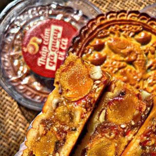 BÁNH TRUNG THU GÀ QUAY VI CÁ – THƯỢNG HẠNG CHO ĐÊM ĐOÀN VIÊN 600G - WINNIE HOUSE