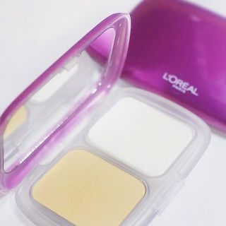 Phấn phủ dạng Bột Kiềm dầu, Chống nhờn Loreal Mat Magique 6,4g ( sale không hộp )
