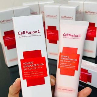 Kem chống nắng Cell Fusion C Laser Sunscreen 100 SPF50+.