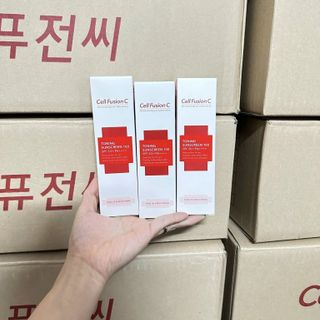Kem chống nắng Cell Fusion C Laser Sunscreen 100 SPF50+.