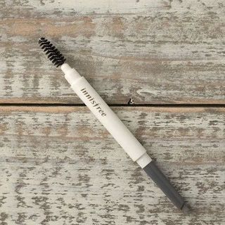 Chì Kẻ Chân Mày Innisfree 2 đầu Màu Nâu.