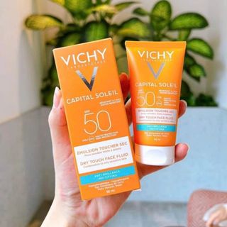 Kem Chống Nắng vichy capital Soleil SPF50+ Cấp Ẩm Nuôi Dưỡng Da Hiệu Quả