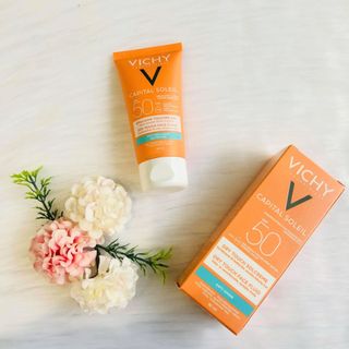 Kem Chống Nắng vichy capital Soleil SPF50+ Cấp Ẩm Nuôi Dưỡng Da Hiệu Quả