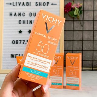 Kem Chống Nắng vichy capital Soleil SPF50+ Cấp Ẩm Nuôi Dưỡng Da Hiệu Quả