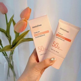 Kem Chống Nắng Nâng Tone Da Innisfree Tone Up No Sebum Sunscreen EX SPF50+ PA++++.