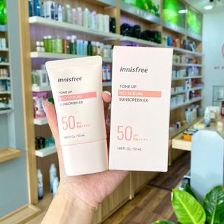 Kem Chống Nắng Nâng Tone Da Innisfree Tone Up No Sebum Sunscreen EX SPF50+ PA++++.