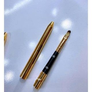 Cọ Môi Cao Cấp Có Nắp Đậy.
