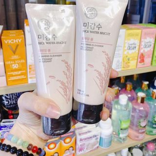 Sữa rửa mặt gạo Rice Water Bright Cleansing Foam.
