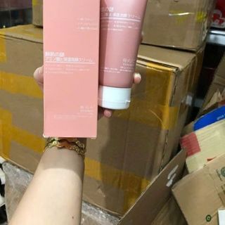 Sữa rửa mặt nhau thai cừu dướng sáng và giữ ẩm.