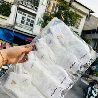 LỐ 10 ĐÔI TẤT NGẮN TRẮNG IN HÌNH