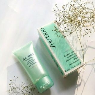 Gel tẩy tế bào chết da mặt Shiseido.