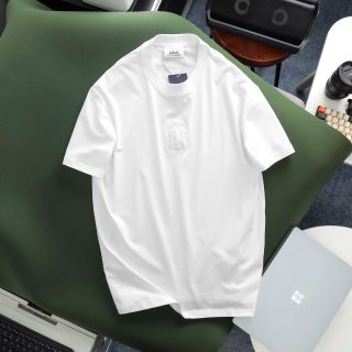 Áo thun nam. chất cotton 4c 100%  ( định lượng 240gsm) , mịn , thấm hút tốt, Full tem tag mạc  . LOGO IN THÊU SẮC NÉT