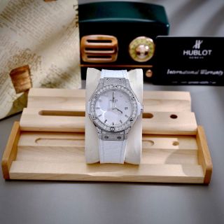 Một bản xinh đẹp của Hubl năm nay