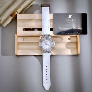 Một bản xinh đẹp của Hubl năm nay