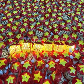LỒNG ĐÈN TRUNG THU HÍNH NÓN LÁ YÊU NƯỚC PHÁT SÁNG