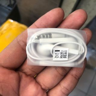 Tai nghe Oppo Reno r11 lưới xanh âm thanh hay