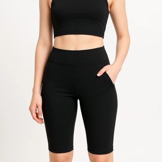 Quần Legging Nâng Mông MS371 ngắn túi trước màu đen, thun co giãn 4 chiều, vải đẹp dày.