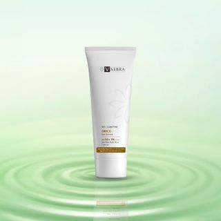 Bán mỹ phẩm (nước tẩy trang, sửa rửa mặt,