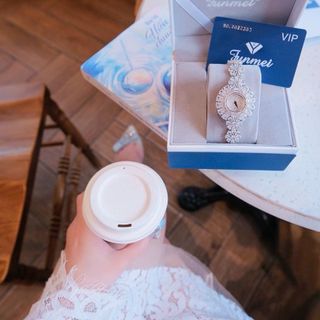 ĐỒNG HỒ NỮ CHÍNH HÃNG FUNMEI HOA MAI ĐÍNH PHA LÊ  FULLBOX TEM