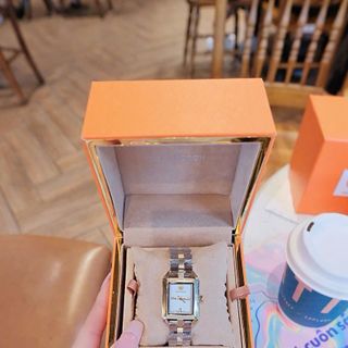 ĐỒNG HỒ NỮ CAO CẤP TORY BUCH MẶT CHỮ NHẬT THÉP FULLBOX