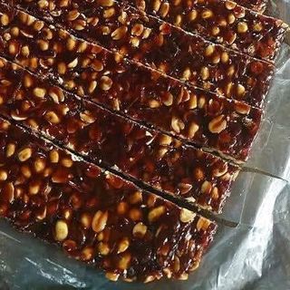 KẸO CHUỐI ĐẬU PHỘNG NƯỚC CỐT DỪA 1KG