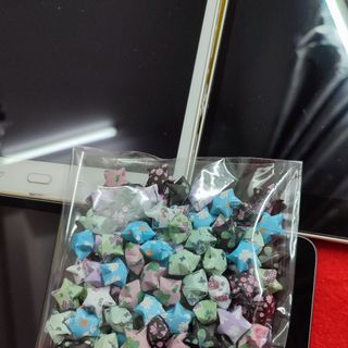 Ngôi sao giấy xếp sẵn mix nhiều màu sắc