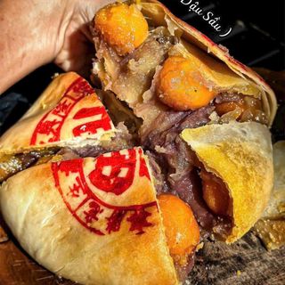BÁNH PÍA SONG VỊ 580GR 8 TRỨNG – NGỌT THANH, DẺO THƠM, CHUẨN VỊ GIA TRUYỀN - WINNIE HOUSE