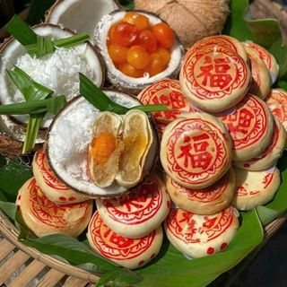 SET BÁNH PÍA DỪA NON TRỨNG MUỐI 300G – CHUẨN VỊ TRUYỀN THỐNG - WINNIE HOUSE
