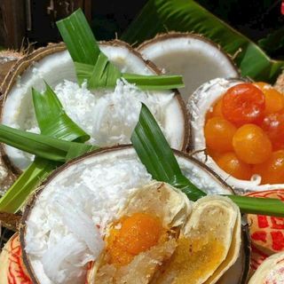 SET BÁNH PÍA DỪA NON TRỨNG MUỐI 300G – CHUẨN VỊ TRUYỀN THỐNG - WINNIE HOUSE