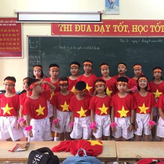 Xưởng sản xuất áo cờ đỏ sao vàng+ mũ cờ