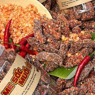 ME SỐC MUỐI ỚT 500GR – VỊ CHUA CAY NGỌT MẶN TUỔI THƠ 500G - WINNIE HOUSE