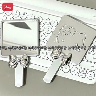 Gương cầm tay soi có cán dài họa tiết kitty