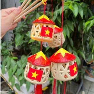 LỒNG ĐÈN TRUNG THU HÌNH NÓN LÁ CỜ TỔ QUỐC PHÁT SÁNG