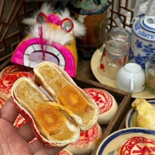 SET BÁNH PÍA ĐẬU XANH SẦU RIÊNG 2 TRỨNG, DẺO MỊN THƠM NGON 300G - WINNIE HOUSE