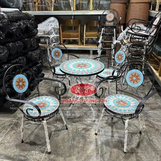 Bàn ghế mosaic ngoài trời ghế sắt gạch hoa văn