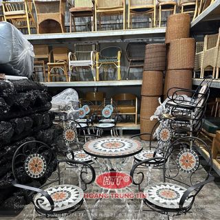 Bàn ghế mosaic ngoài trời ghế sắt gạch hoa văn