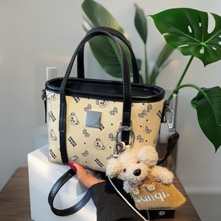 TÚI XÁCH NỮ KẸP NÁCH ĐEO CHÉO HỌA TIẾT GẤU SIÊU DỄ THƯƠNG W745 - WINNIE HOUSE