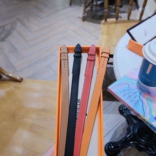 ĐỒNG HỒ NỮ CAO CẤP HERME lHÊURE H TẶNG KÈM DÂY DA VÒNG TAY