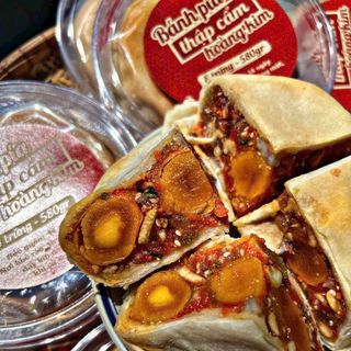 BÁNH PÍA THẬP CẨM HOÀNG KIM, 600GR – 8 TRỨNG THƯỢNG HẠNG - WINNIE HOUSE