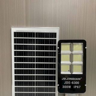 đèn đường năng lượng mặt trời