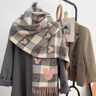 Khăn dạ hoạ tiết trái tim, gấu giữ ấm mùa đông