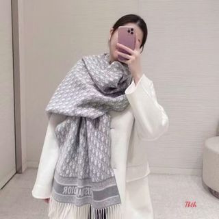 Khăn choàng dạ giữ ấm